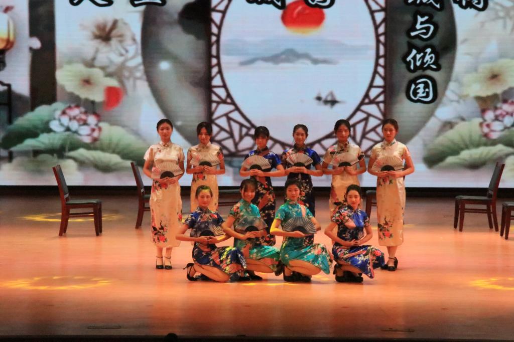 菏泽学院第二届女大学生旗袍大赛圆满结束