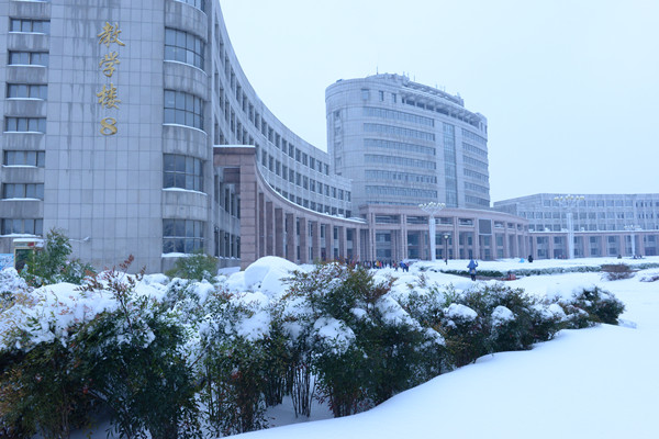雪映菏院-菏泽学院