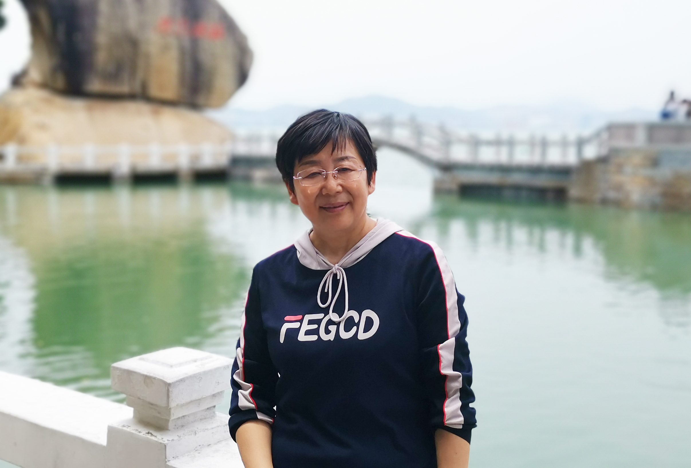 张素云教授，中共党员，商学院管理系主任，山东省第九届本科高校教学名